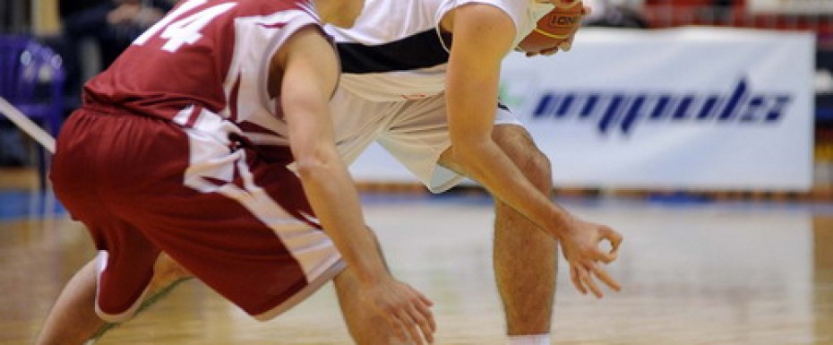 Crno-beli savladali Pantere