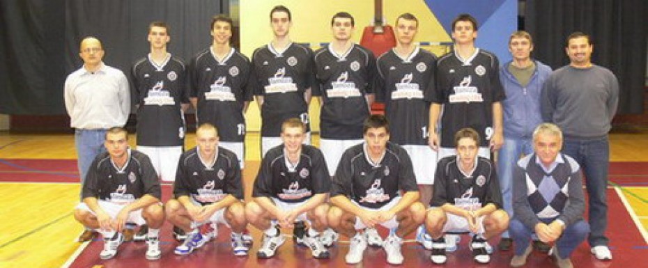 Mladi ponovo na čelu tabele