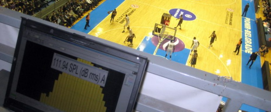 Pionir na 113,8 decibela!