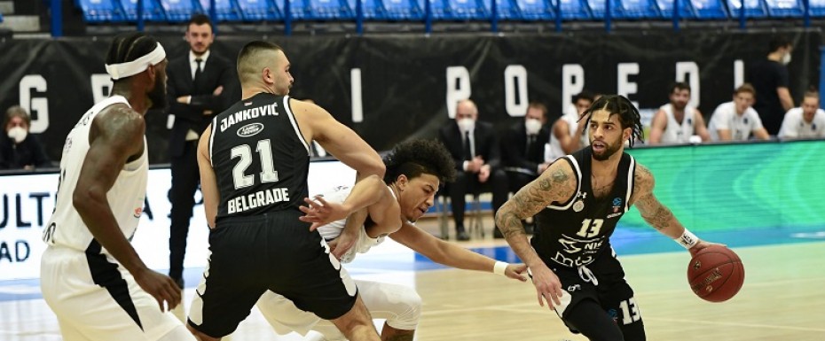Parni valjak ubedljiv protiv Trenta na startu Top 16 faze Evrokupa
