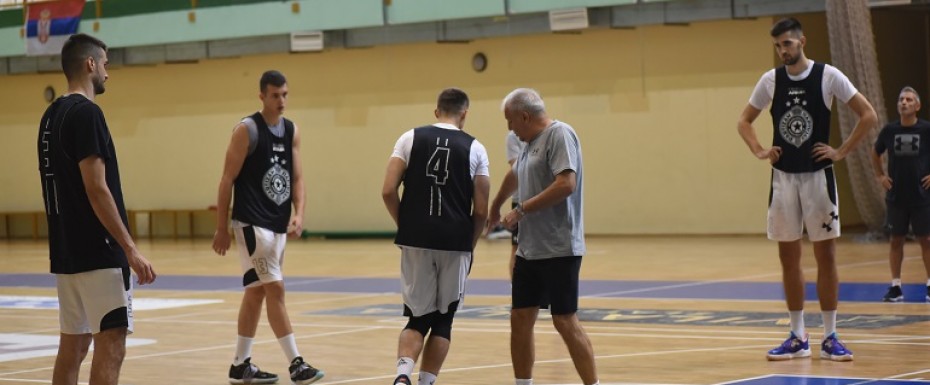 Prvi test crno-belih u petak: Partizan NIS igra protiv Zlatibora u Čajetini 