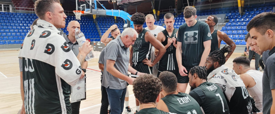 Crno-beli pobedili Barselonu u test utakmici