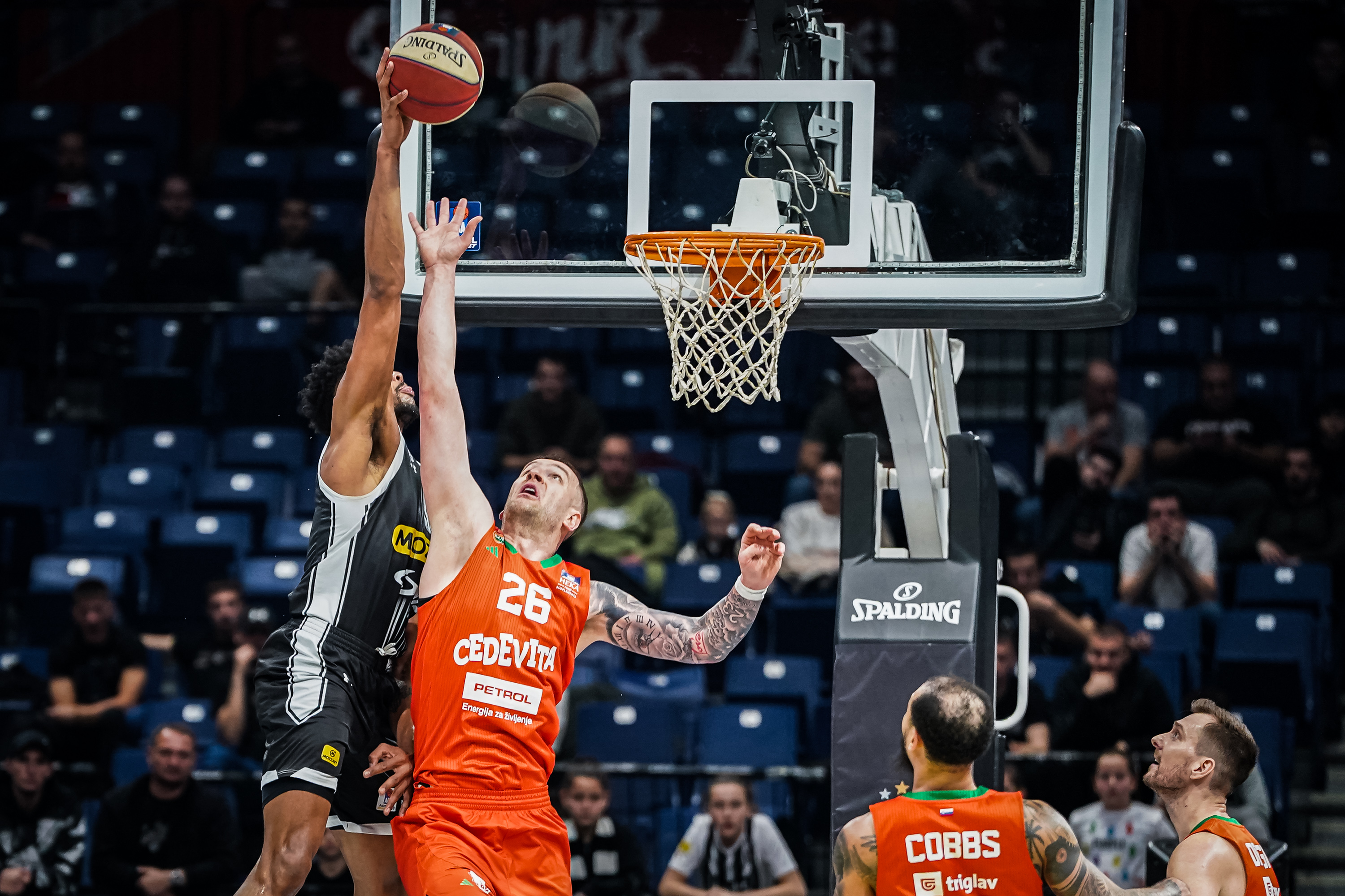 Crno-beli sutra protiv Olimpije u Milanu