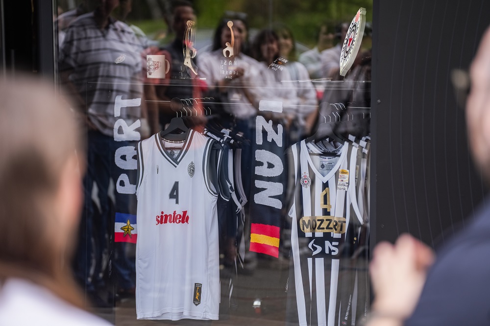 kk-partizan-shop-04410.jpg