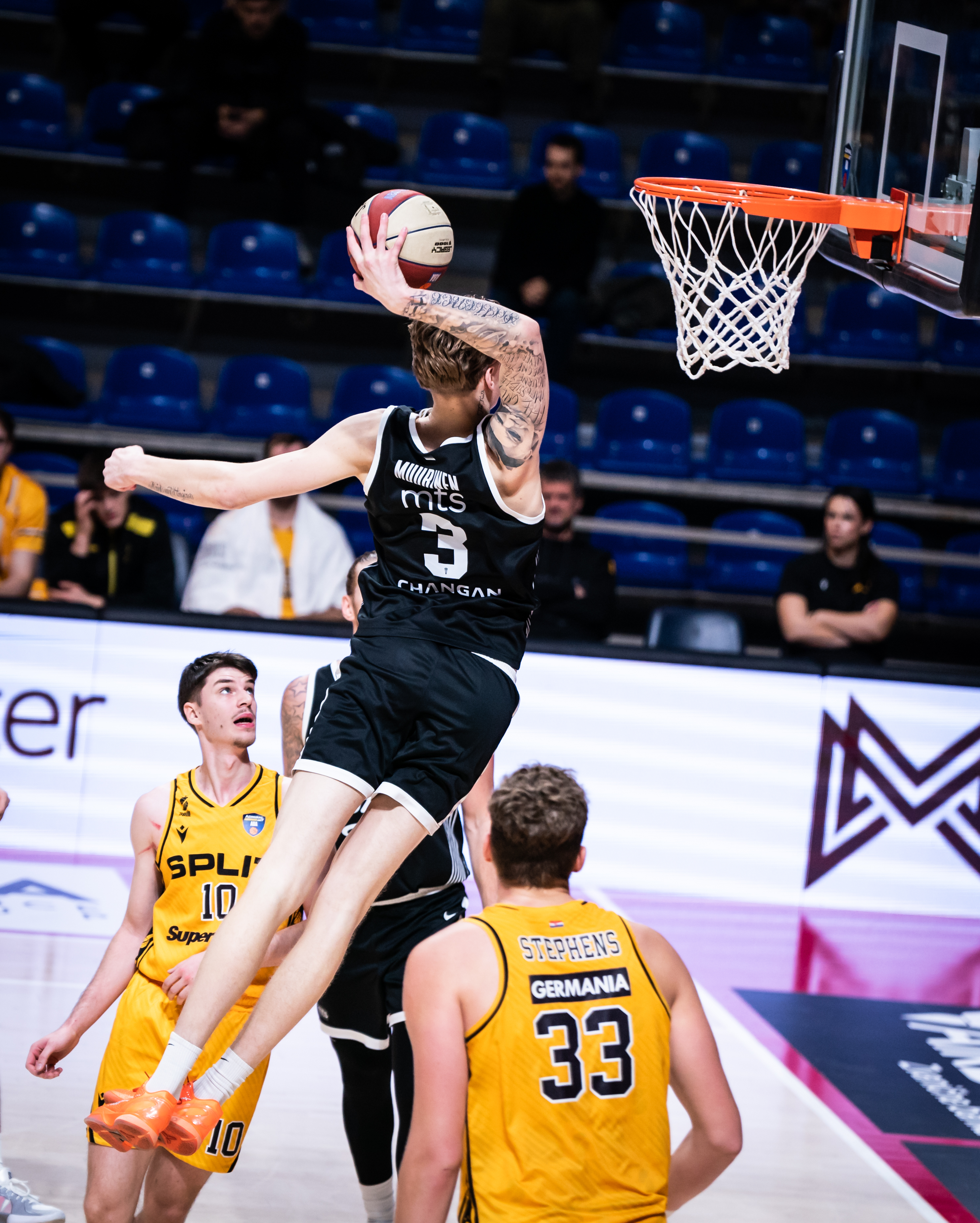 Parni valjak savladao Split u hali 